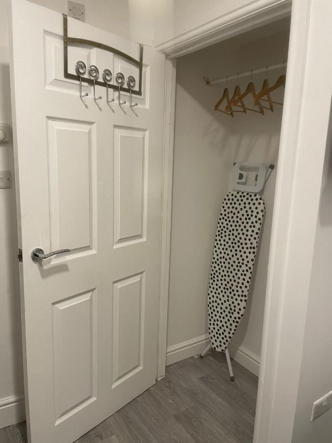Luton Short Term Lets - Cardiff Road Apartment Exterior foto
