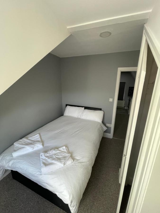 Luton Short Term Lets - Cardiff Road Apartment Exterior foto
